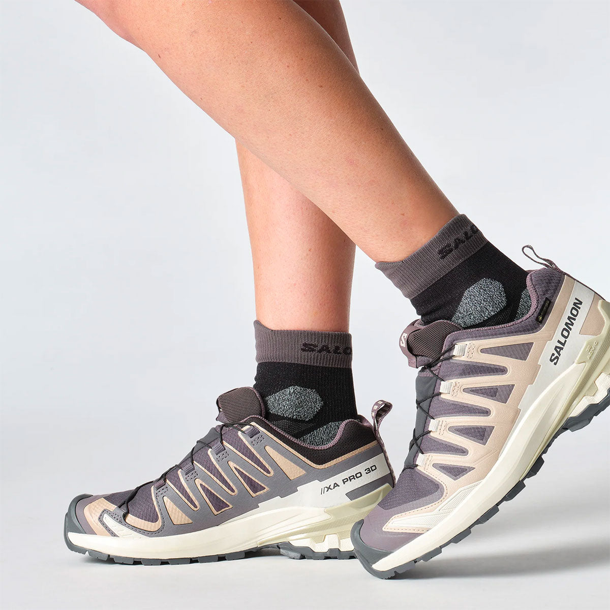 SALOMON - DONNA - XA PRO 3D V9 GTX Nine Iron / Oxford Tan / Alfalfa