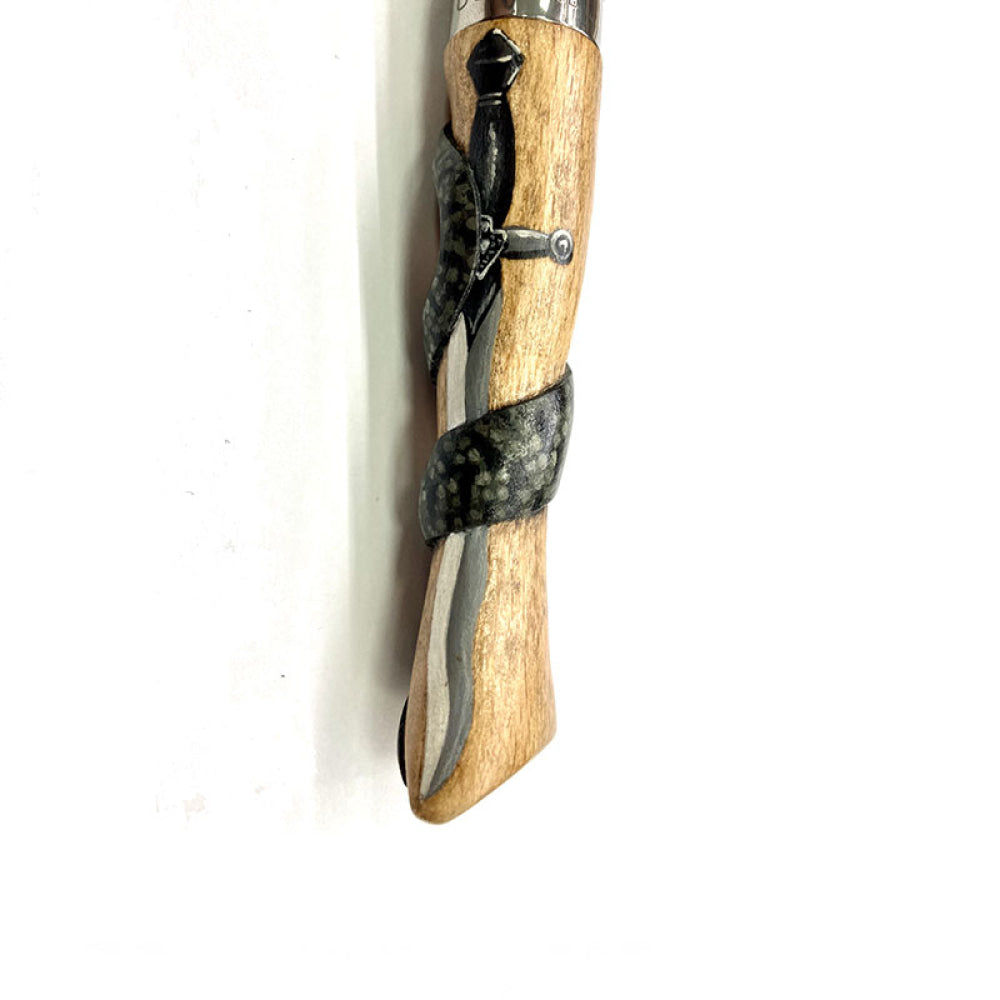 Coltello - Opinel N.9 Carbonio Con Disegno Spada E Serpente Realizzato A Mano