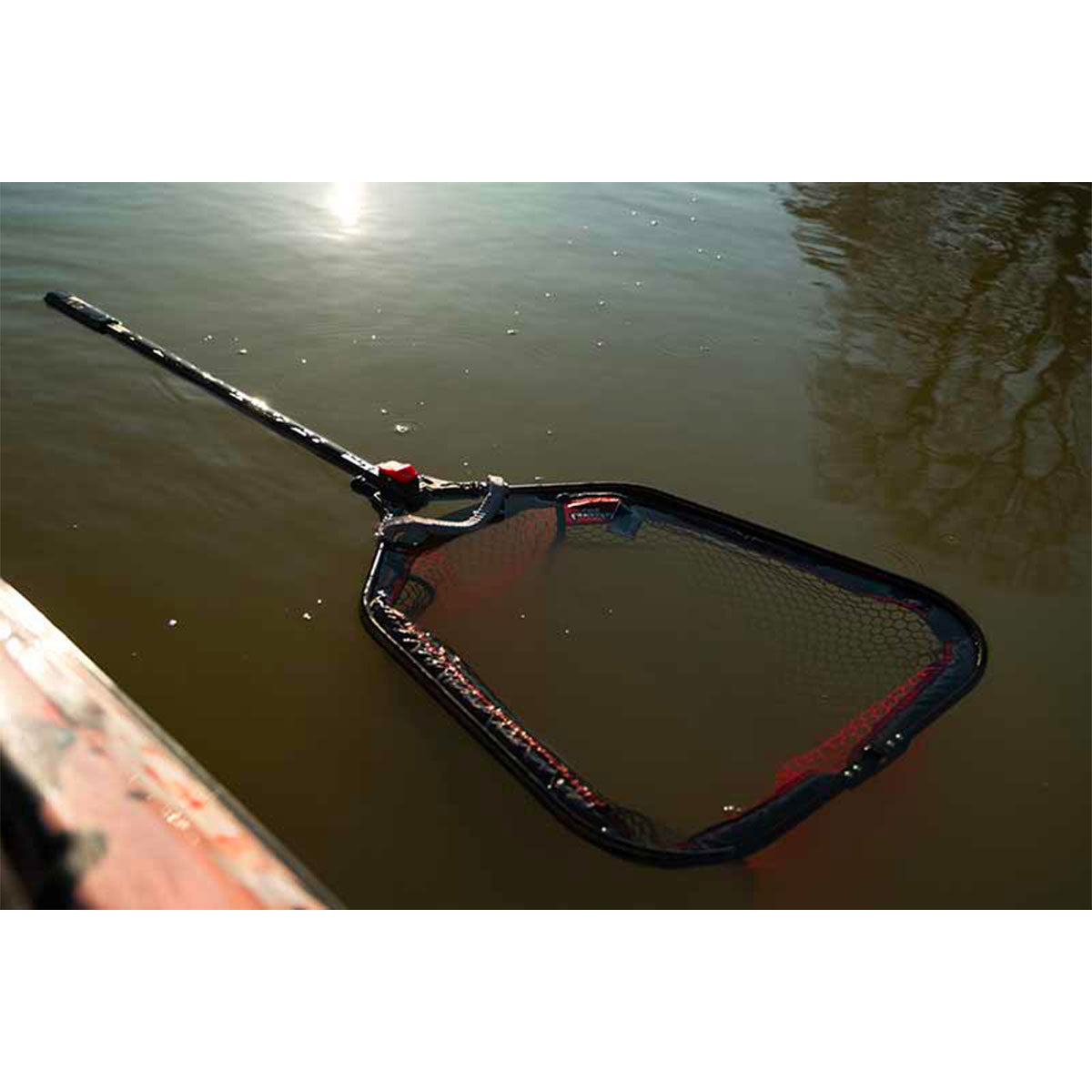FOX RAGE - SPEEDFLOW COATED LANDING NET MEDIUM FOLDING