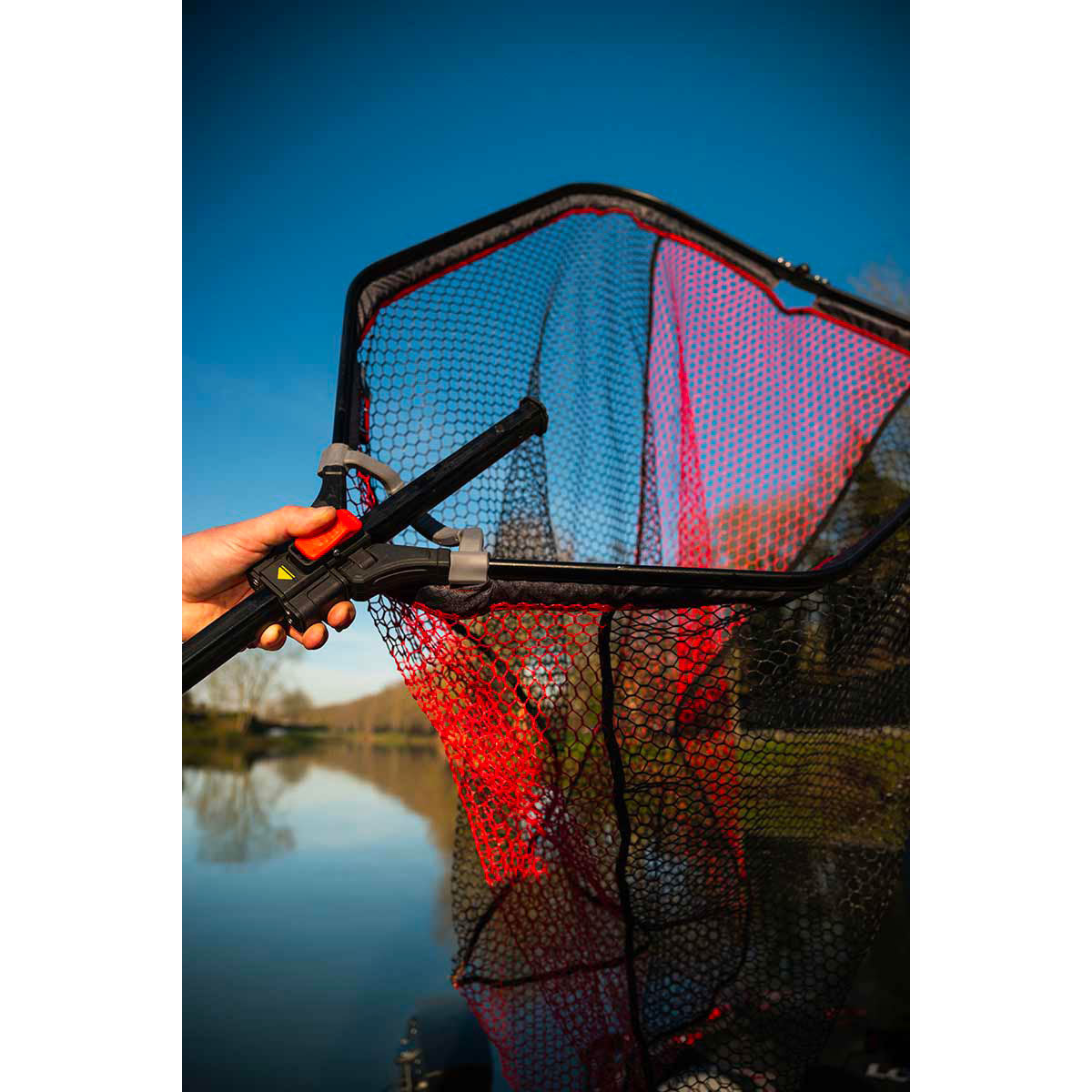 FOX RAGE - SPEEDFLOW COATED LANDING NET MEDIUM FOLDING