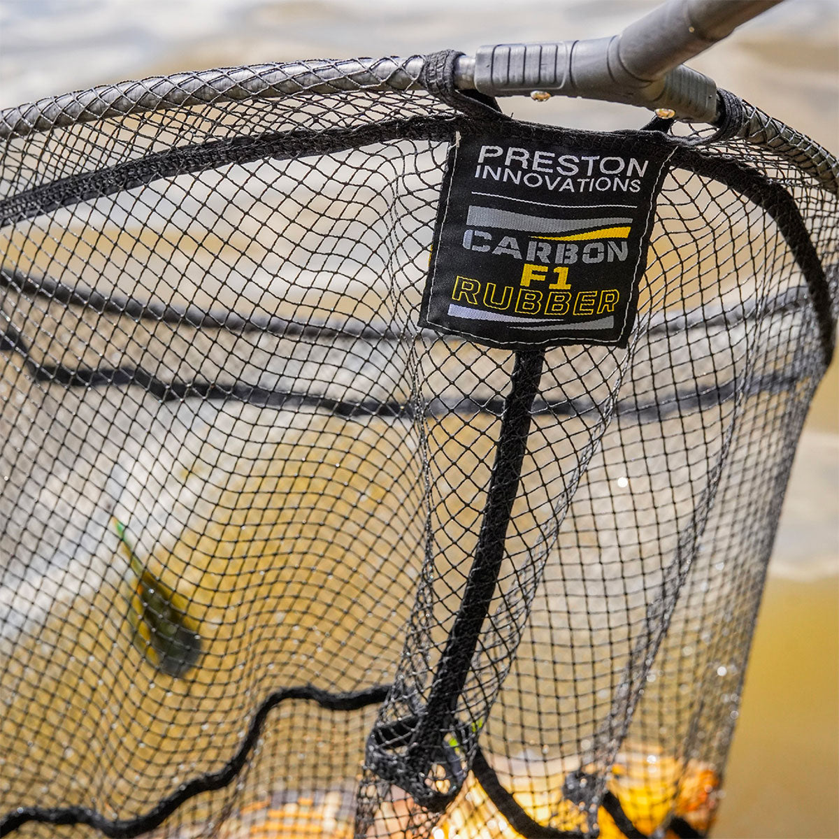 LANDING NET HEAD - PRESTON - CARBON F1 LATEX LANDING NET 18"