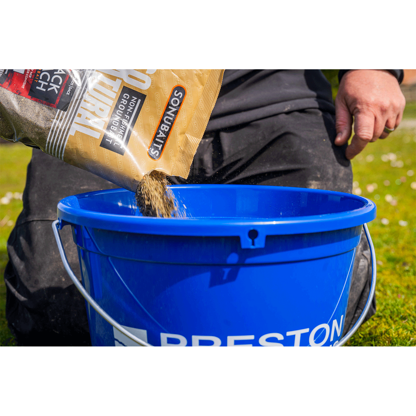 PRESTON - BUCKET WITH LID AND BASIN 13L BUCKET SET