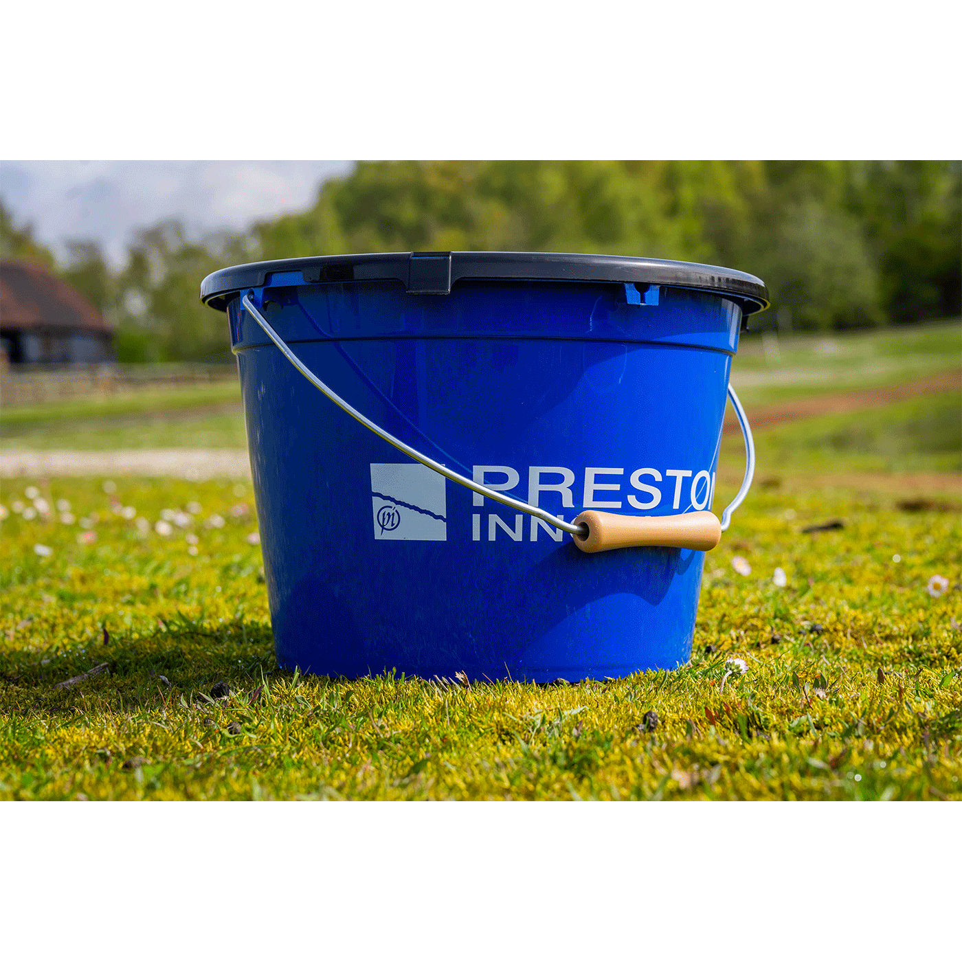 PRESTON - BUCKET WITH LID AND BASIN 13L BUCKET SET