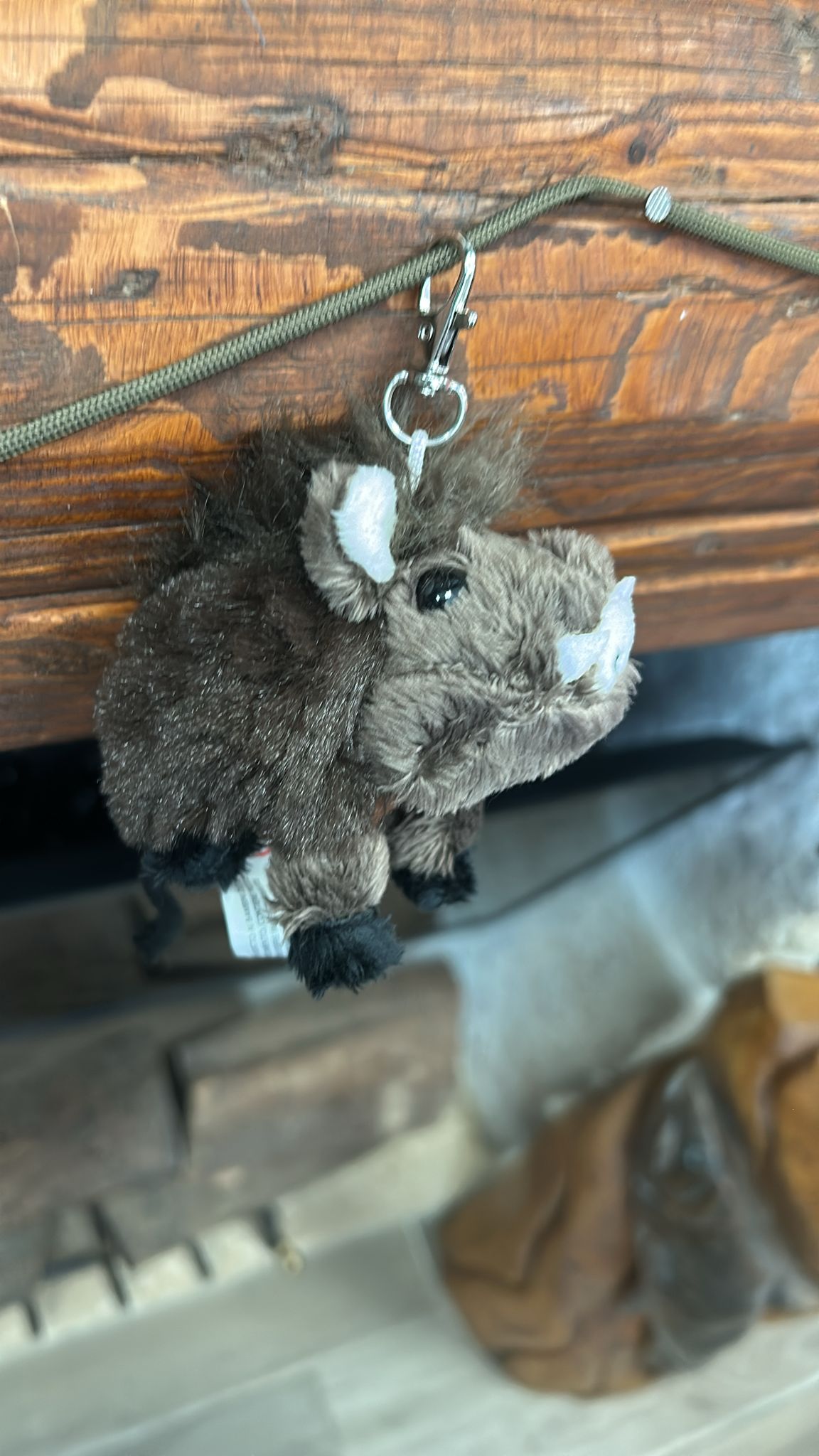 PORTACHIAVI PELUCHE CON SIMPATICO CINGHIALE