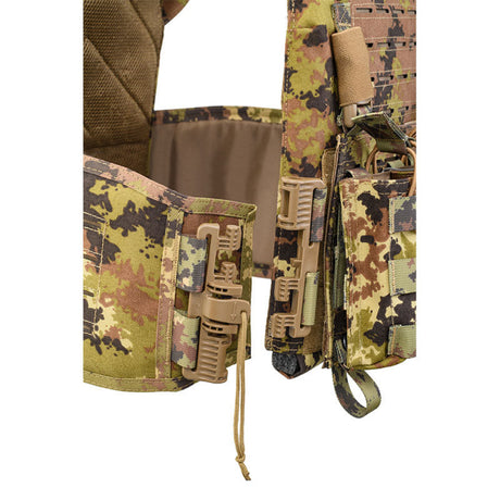 Defcon 5 - Storm Plate Carrier With Quick Release System + Triple Mag. Pouch