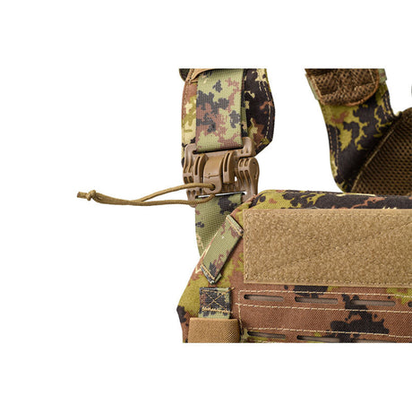 Defcon 5 - Storm Plate Carrier With Quick Release System + Triple Mag. Pouch